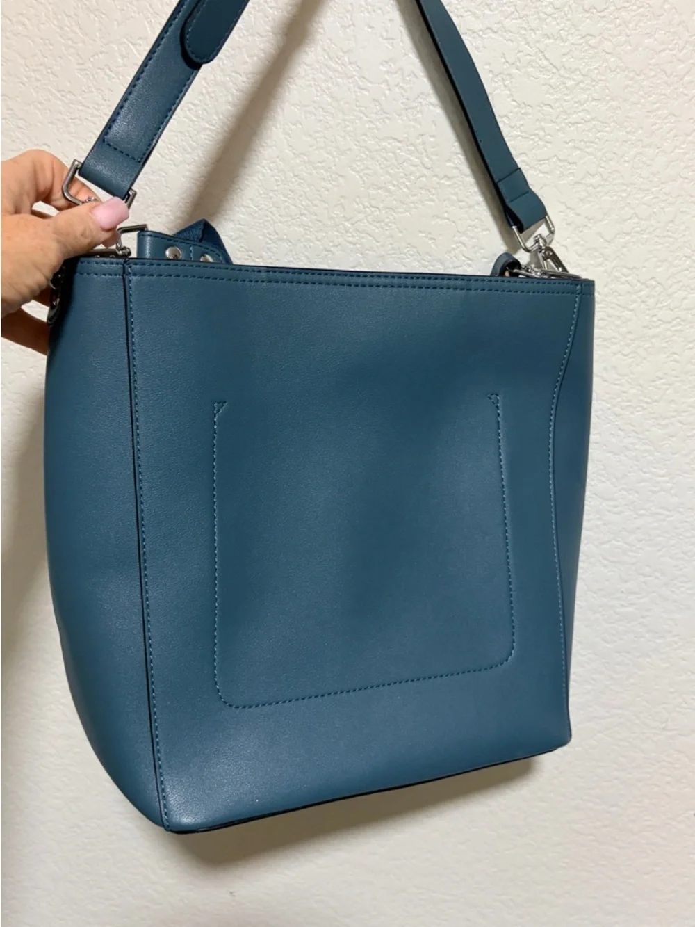 BROMEN Bucket Hobo Bag Crossbody Shoulder Purse NEW without Tags Green Cream